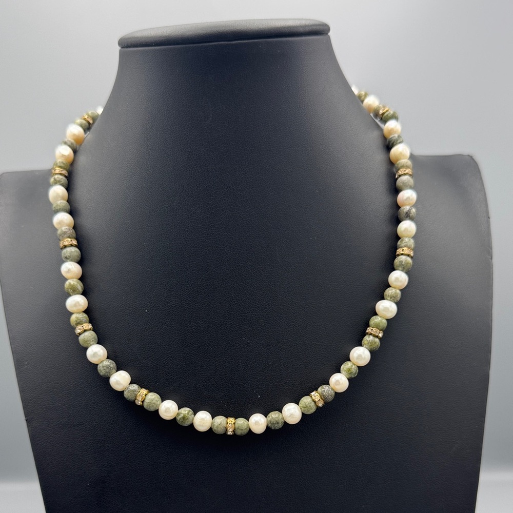 Genuine pearl & stone necklace